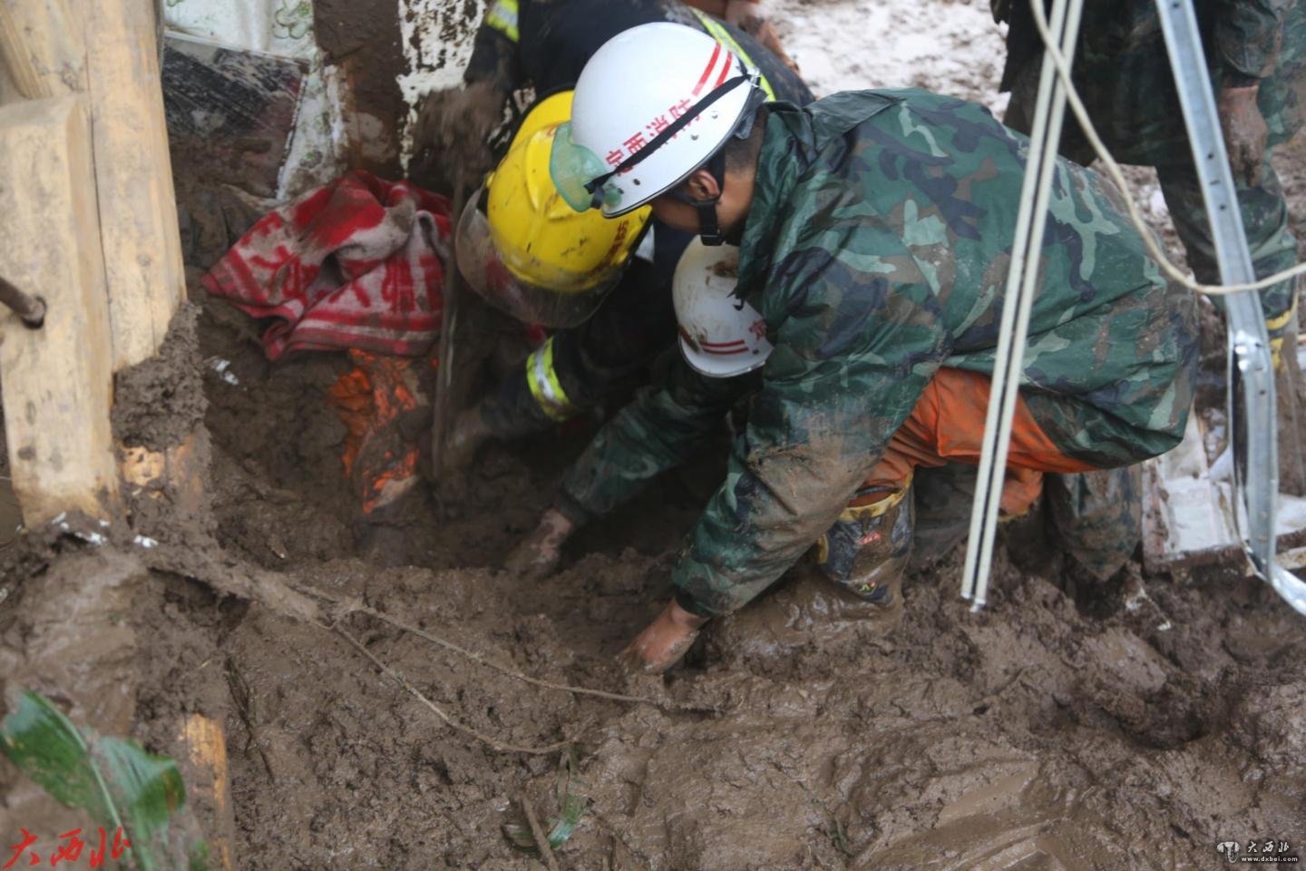 定西安定区突降特大暴雨 紧急散群众650余人