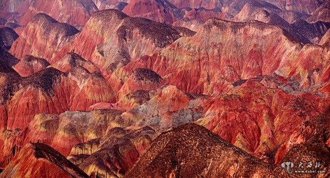 兰州发现新丹霞地貌：有望成中国离城最近地貌旅游景观