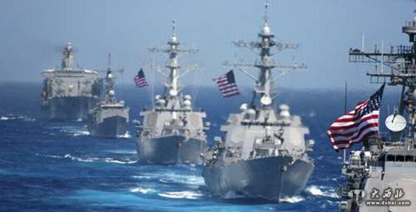 在太平洋进行军演的美国海军
