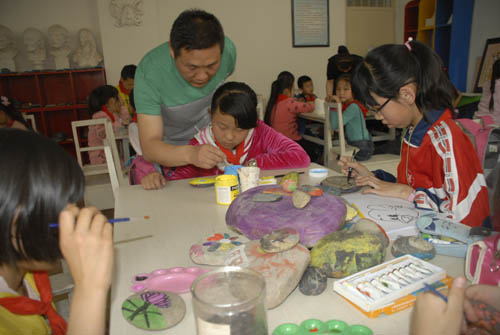 西关：新华小学社团活动激活快乐校园