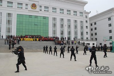 兰州特警警营开放请来幼儿园师生及家长